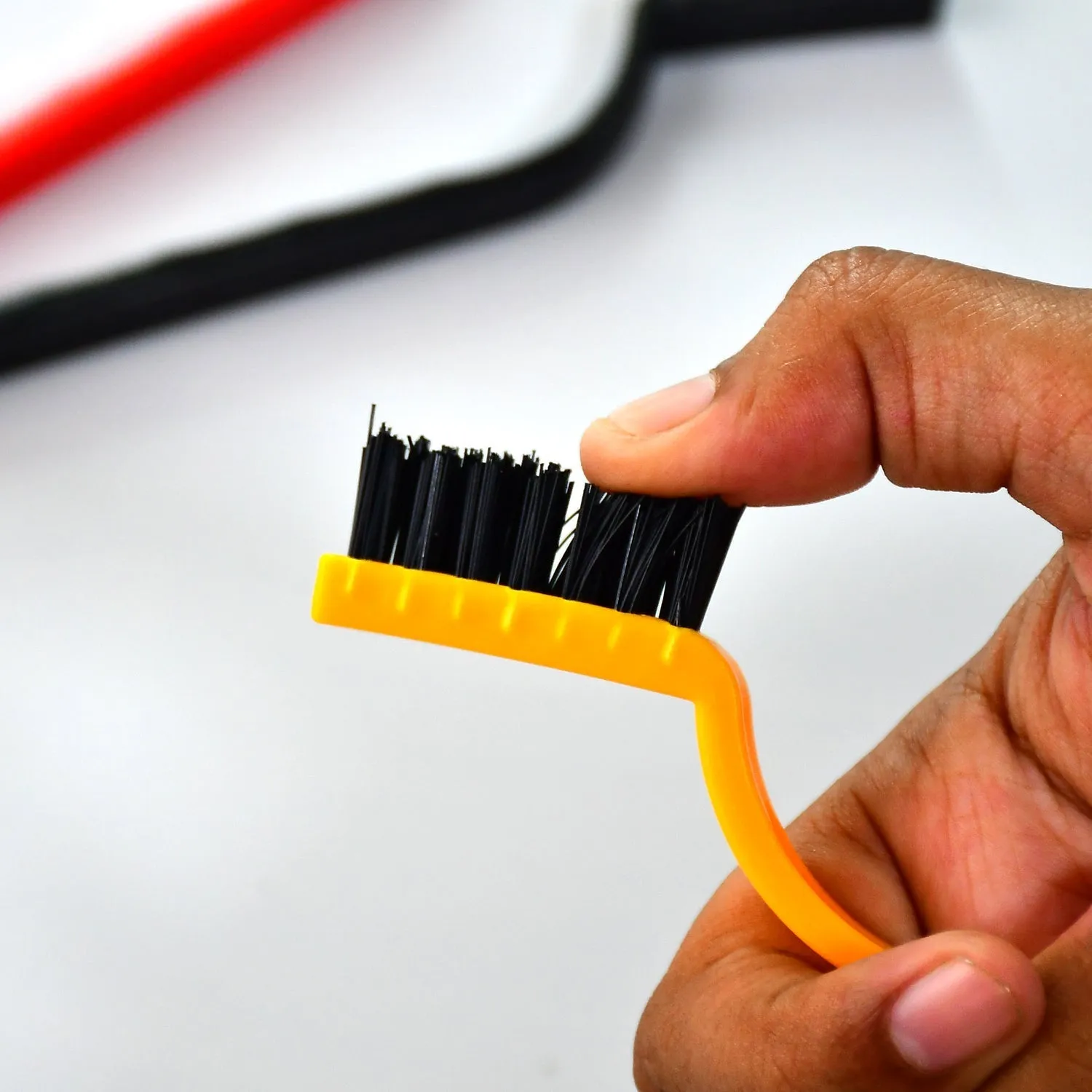 3-Piece Mini Wire Brush Set: Tackle Tough Cleaning Jobs (Multi-Material)