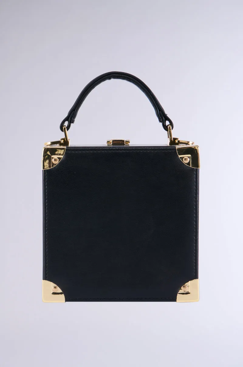 AKIRA SQUARE BOX BAG IN BLACK