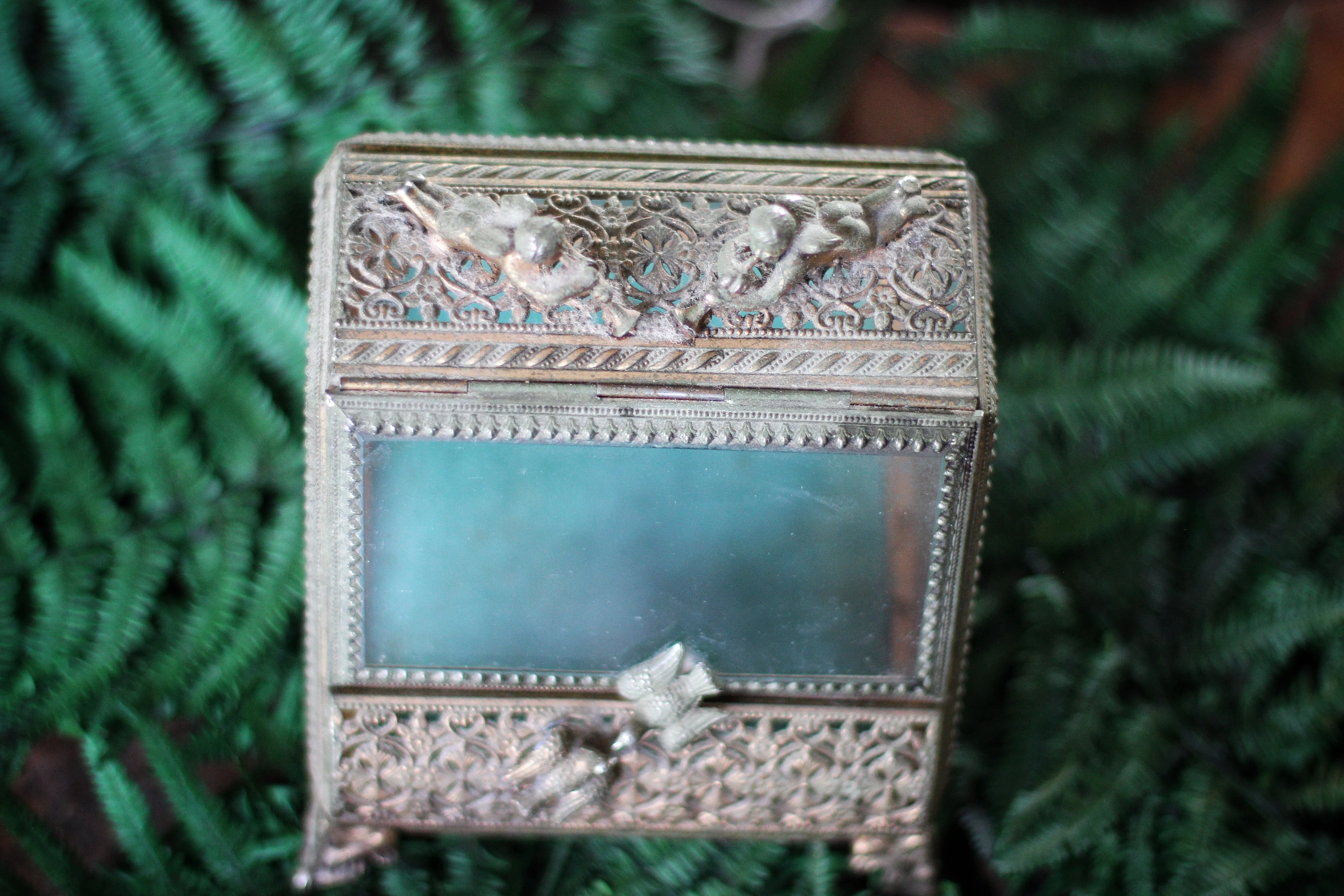 Antique Doves & Angeles Turquoise Jewelry Box