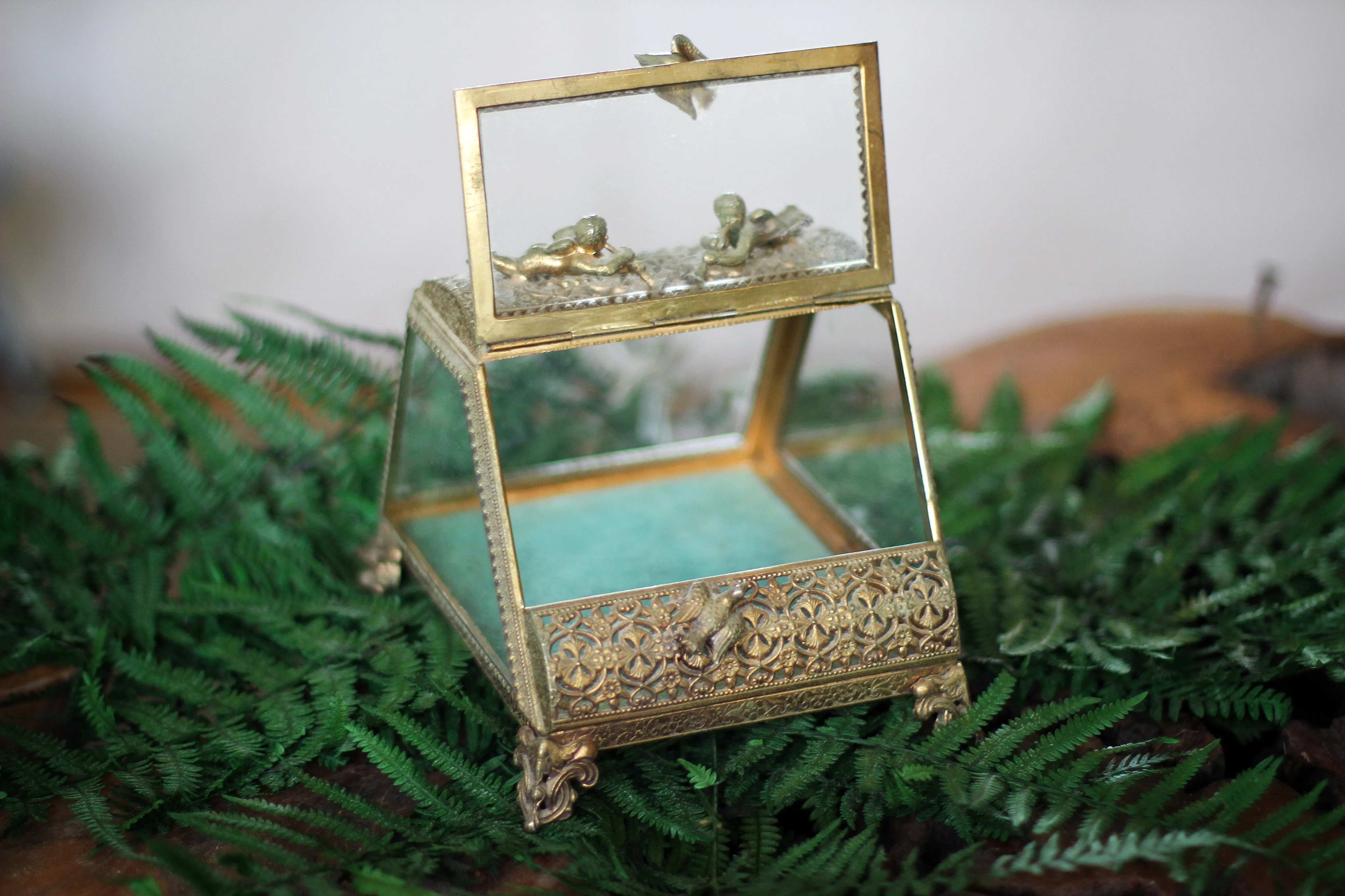 Antique Doves & Angeles Turquoise Jewelry Box