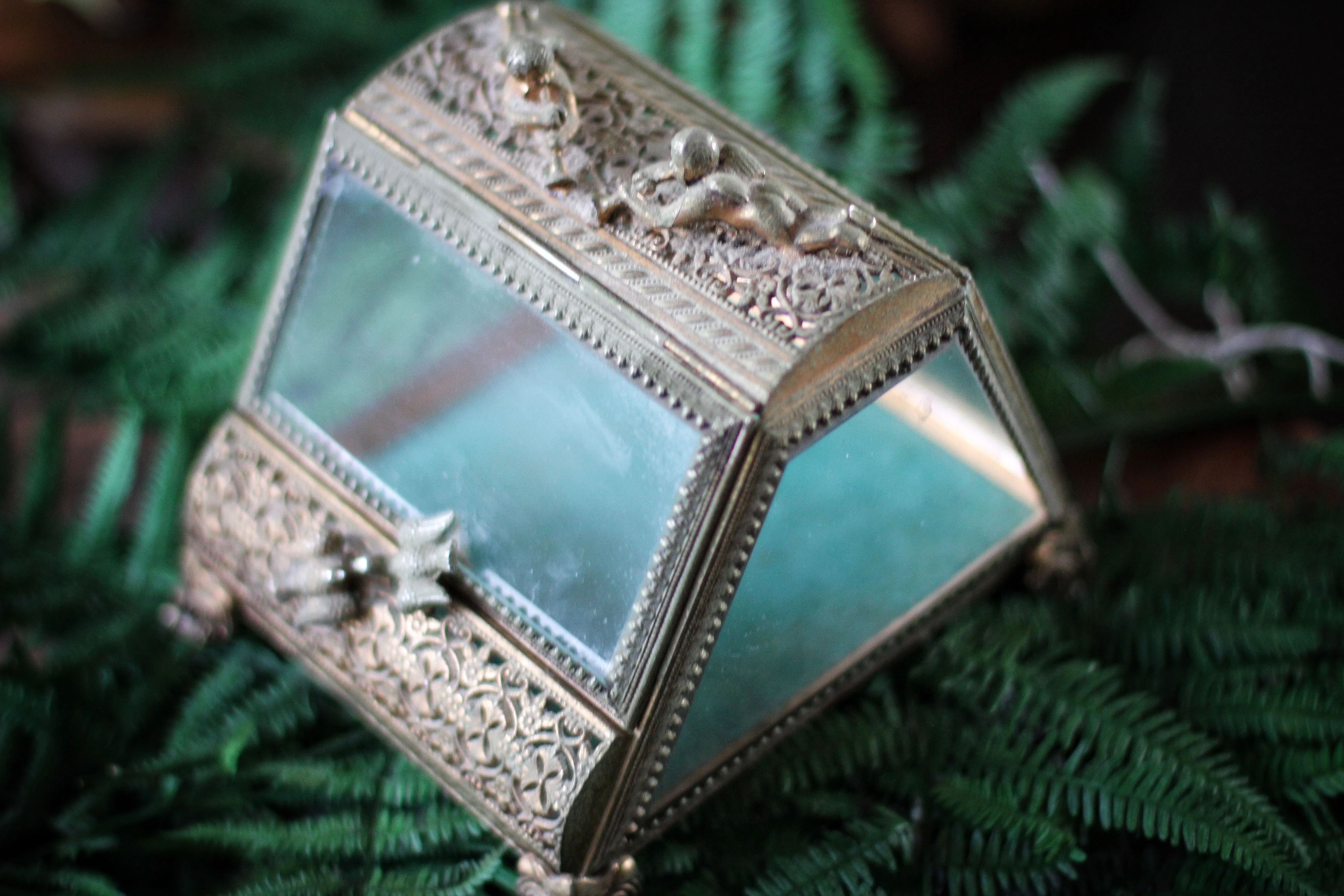 Antique Doves & Angeles Turquoise Jewelry Box