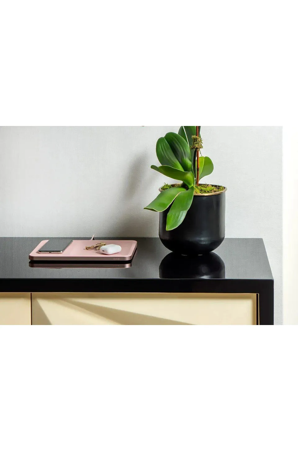 Courant Catch 3 Wireless Leather Charger in Dusty Rose