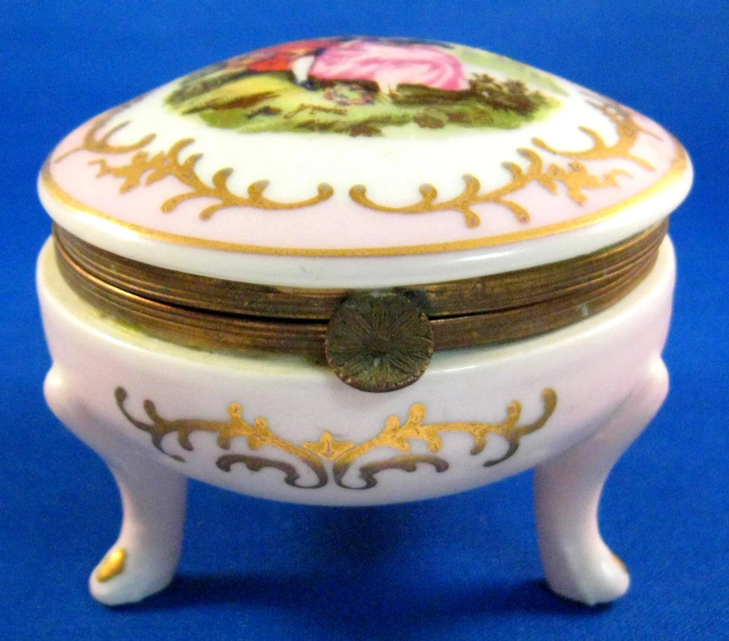 Courting Couple Vanity Box 3 Feet Ring Box Trinket 1930s Porcelain Hand Painted